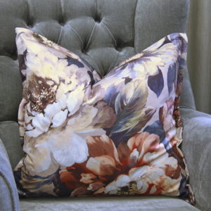 Rouge scatter cushion